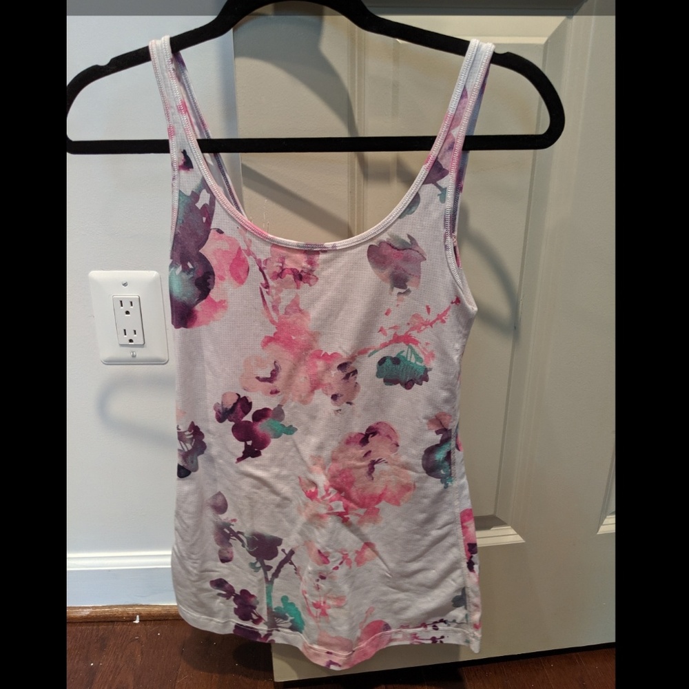 lululemon patterned tank